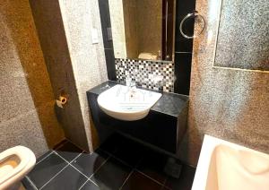 Yogi - 1BR - Pool & Parking in Business Bay