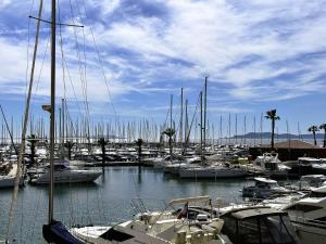 HYEDHI Studio pour 4 personnes avec vue mer sur le port dHyères