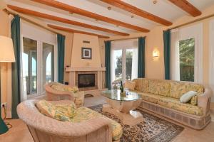 Alborada by Aguilarent