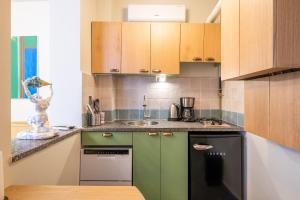 Mayer Tatarbey Apartments