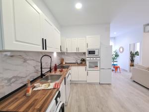 4 Dormitorios - 3 Baños - 8Pax - Línea 5 de Metro