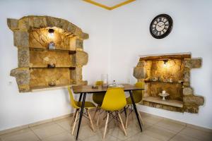 Melas Home Agioi Deka by Cretanhouses