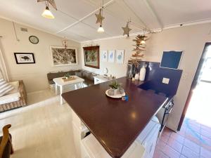 Sashalon Beachfront Cottage