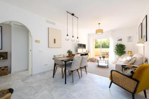 Cabopino Apartment by AORA STAY