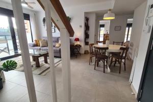 Lucena Beach Ático soleado, piscina y playa