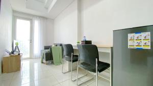 Good and Warm 1BR at Boutique Kemayoran Apartment By Travelio