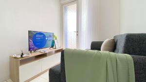 Good and Warm 1BR at Boutique Kemayoran Apartment By Travelio