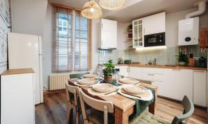 Appartements Charmant refuge avec vue sur la ville, Central : photos des chambres