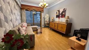 Vintage Modernized Sea View Apartment