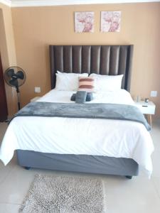 Precious Estates Quartz- Township