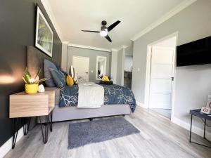 Afrique134 Willow Tree Private Garden Suite