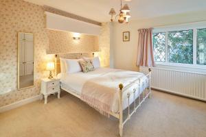Host & Stay - Ailsa Cottage