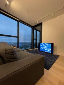 Private Room in Shared Apartment close to CBD