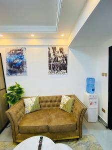 Valley Heights Super Studio