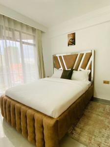 Valley Heights Super Studio