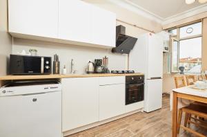 Stunning 3BR 3Bathroom 3AC near Metro D4