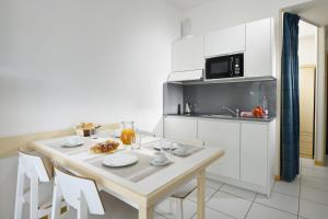 Superior One-Bedroom Apartment with Garden