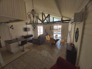 linda casa no bairro campolim