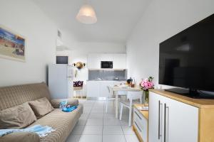 One Bedroom Apartment