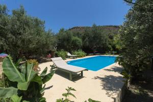 Sofianas Garden Retreat with Private Pool