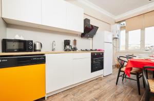 Stunning 3BR 3Bathroom 3AC near Metro D5