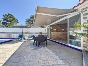 Pineview Terrace and Pool