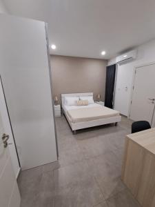 Mellieha Penthouse seaviews hot tub by Homely