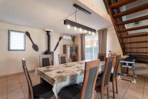 Villas Villa Climatise Avec Grande Piscine : photos des chambres
