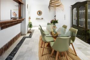 Calahonda Seafront by Alfresco Stays