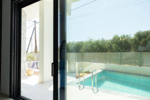 Luxury Seaview Apartments Close To Beach - KYANOS