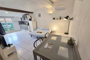 GregBnb - Studio RoofTop 27m2 - Terrasse 14m2 - Climatisé - 5e etage sans ascenseur