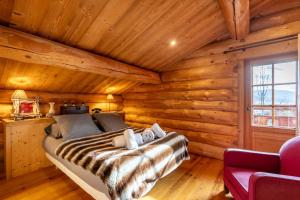 Maisons de vacances Chalet des Sonnailles - Montagnes jardin et garage : photos des chambres
