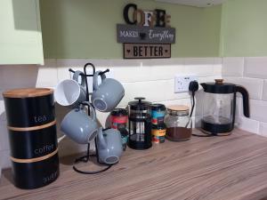 Douglas Apartment - Trains to Edin & Glasgow - Private Parking