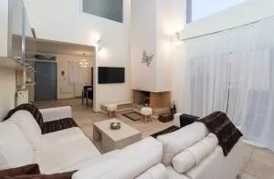 Xylokastro Panorama with Pool - Nees Vrisoules