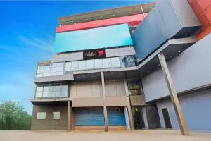 Collection O Swarna Banquet Bhu Rd - Chunār