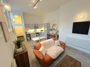 Whitchurch High Street Hideaway