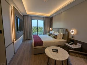 Boulevard 9 Luxury Resort & Spa
