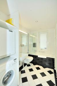 1BR with balcony near lake - Flower 1