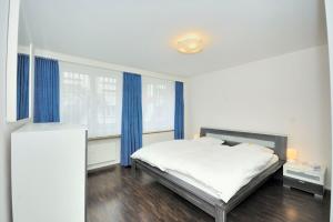 1BR with balcony near lake - Flower 1