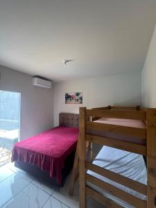 Casa com PISCINA no Centro