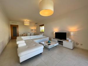 Apartment Filipa III - Beachfront with Jacuzzi