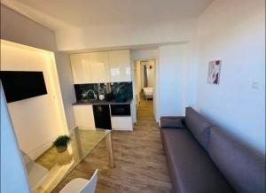 Breeze - Seafront Apartment