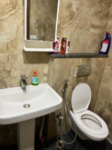 Golden palace studio