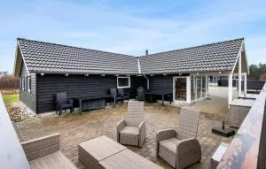 Gorgeous Home In Løkken With Sauna - Stenum