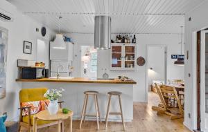 2 Bedroom Awesome Home In Melby