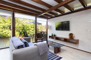 Home2Book Modern Cottage Strelitzia, Peace Retreat