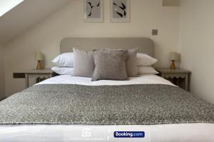 4 Bed Spacious Oxford House Near The City Centre By Spencer and Jackson Short Lets & Serviced Accommodation
