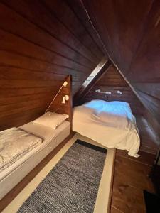 Experience Comfort, Ideal for Small Groups