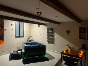 Love hotels Le Cocon SPA lune de miel : photos des chambres