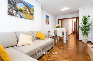MyHouseSpain - Amplio apartamento en el centro de Oviedo